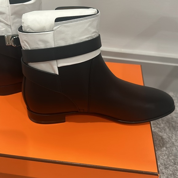 Authentic Hermes ankle boots - Picture 5 of 9